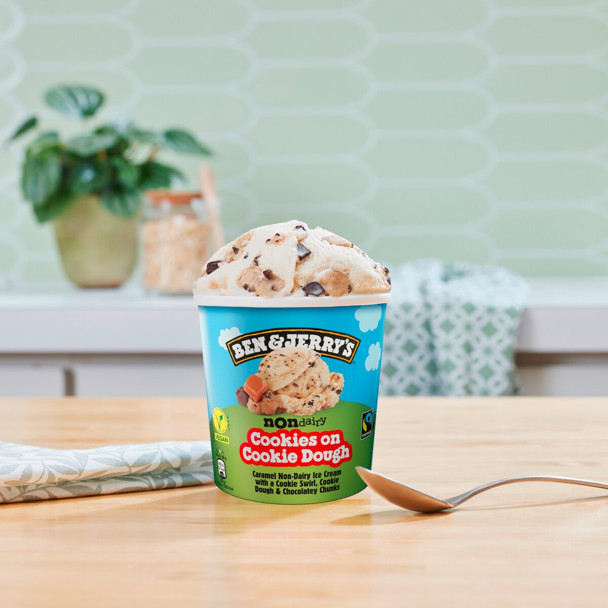 Cookies on Cookie Dough Non-Dairy Oat - Tub 4 / 7