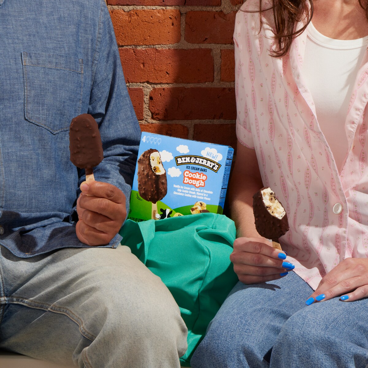 Chocolate Chip Cookie Dough Ice Cream - Bar Multipack 4 / 4